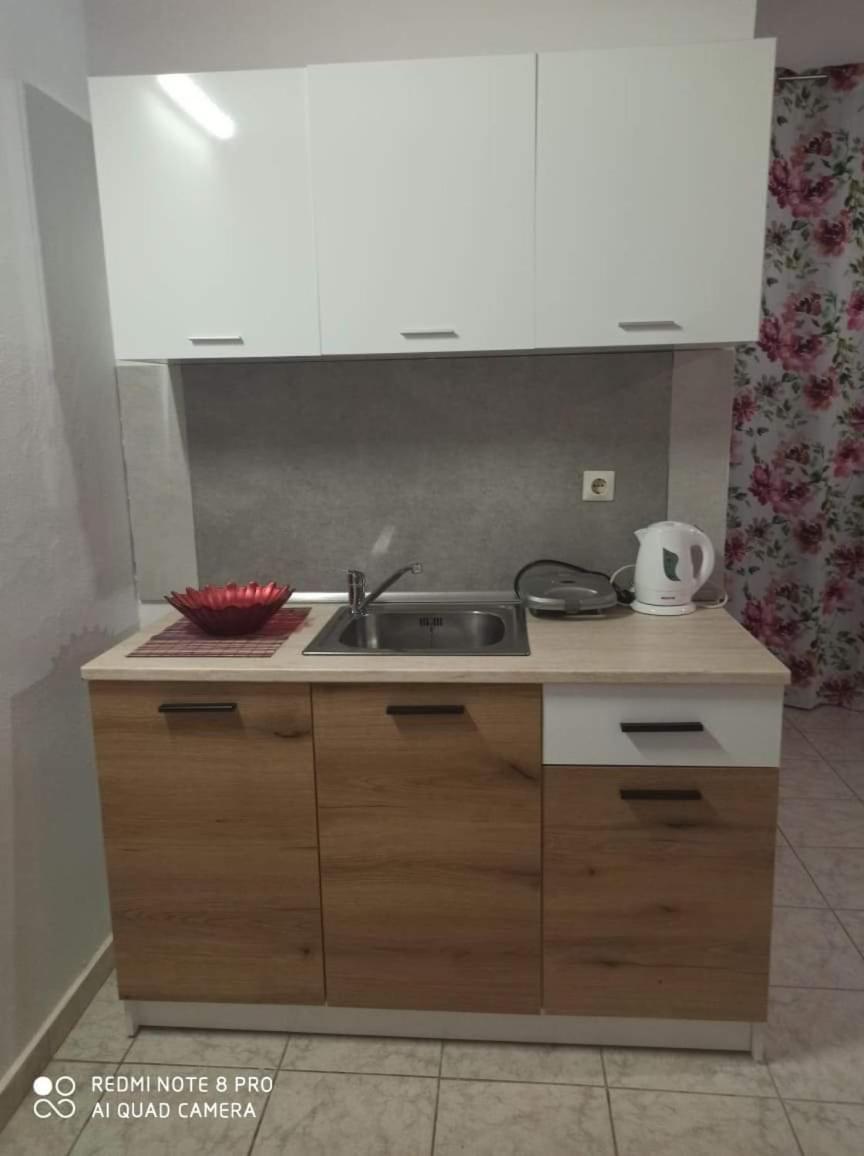 Amadeus Hawaii Apartments & Studios Сідарі Номер фото