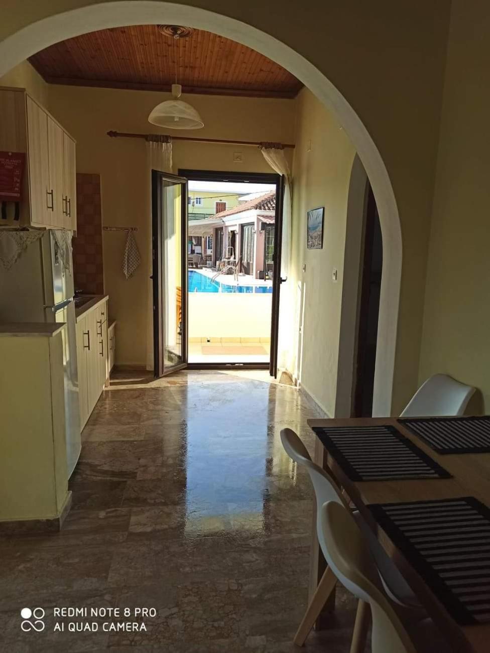 Amadeus Hawaii Apartments & Studios Сідарі Номер фото