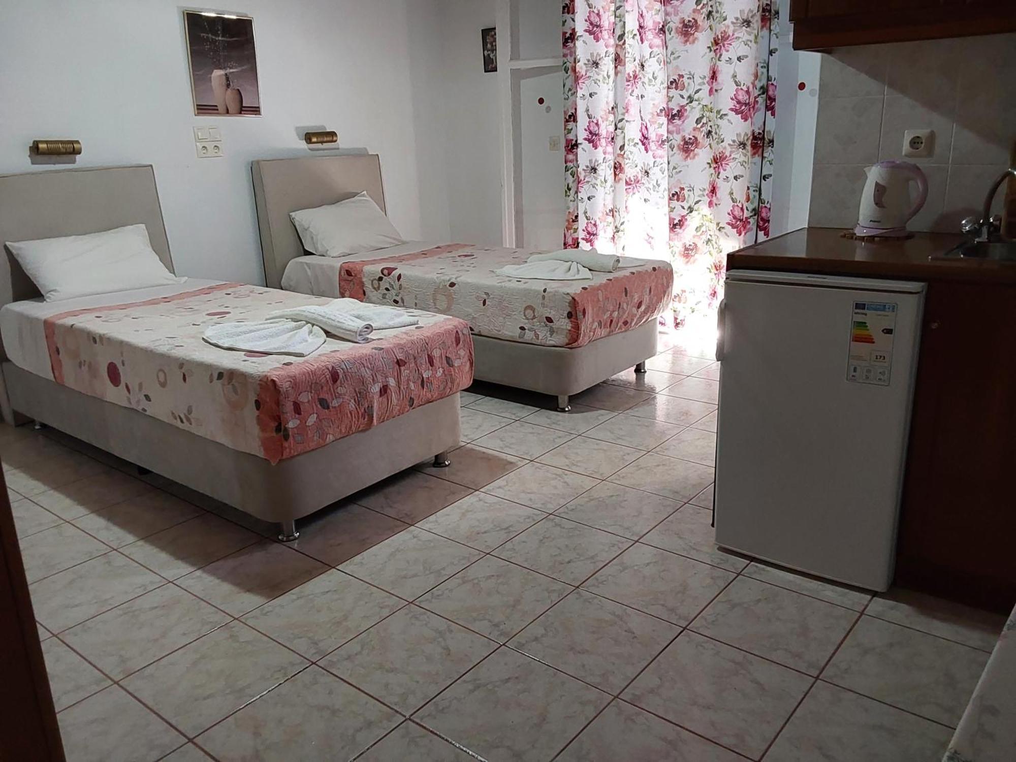 Amadeus Hawaii Apartments & Studios Сідарі Номер фото